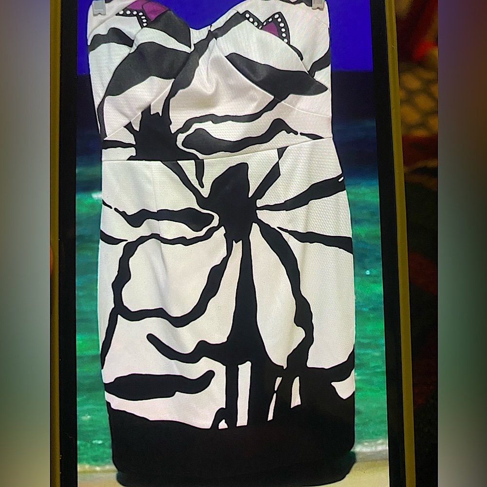 Black and White and purple Sleeveless Sheath Cocktail Dress